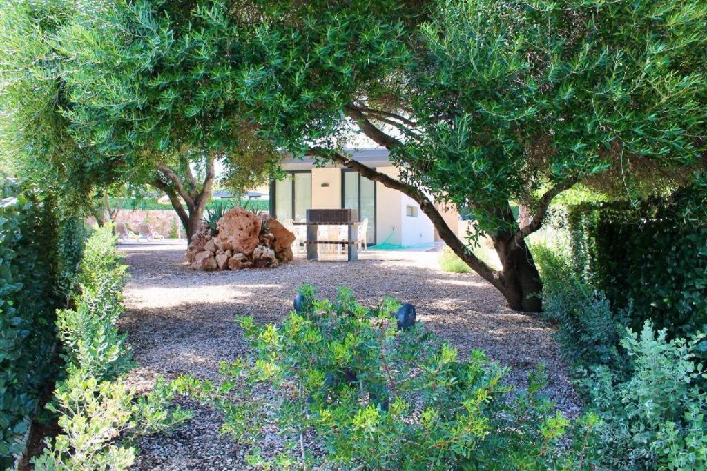 Villa Sonia カラ・エン・ブラネス エクステリア 写真